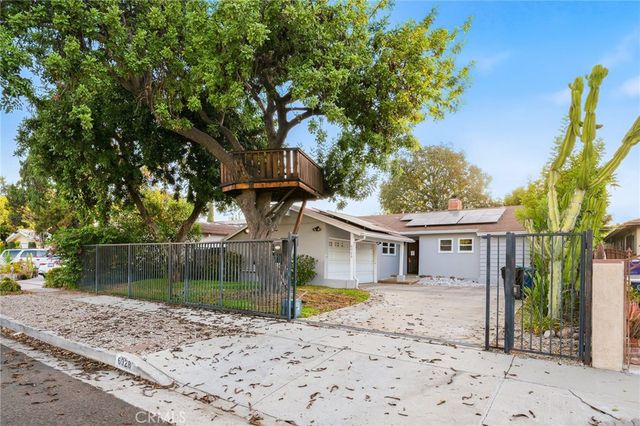 6928 Vanscoy, North Hollywood, CA 91605