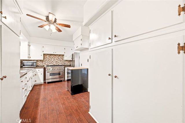 6928 Vanscoy, North Hollywood, CA 91605
