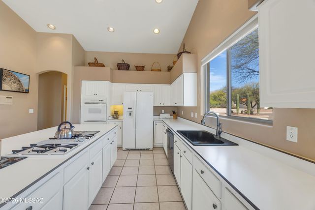 7400 E Pipe Springs Place, Tucson, AZ 85750