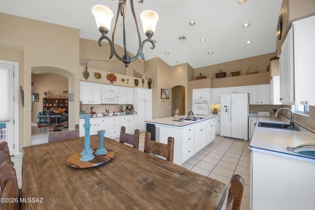7400 E Pipe Springs Place, Tucson, AZ 85750