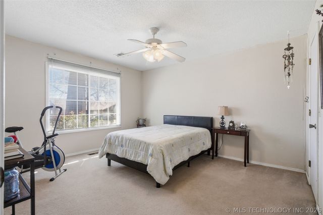 2708 E Dallas Street, Broken Arrow, OK 74014