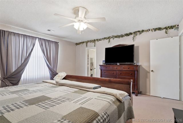 2708 E Dallas Street, Broken Arrow, OK 74014