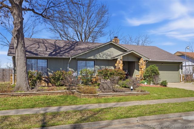 2708 E Dallas Street, Broken Arrow, OK 74014