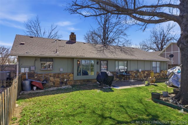 2708 E Dallas Street, Broken Arrow, OK 74014