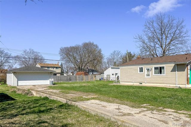 8471 Fremont Street, Westland, MI 48185