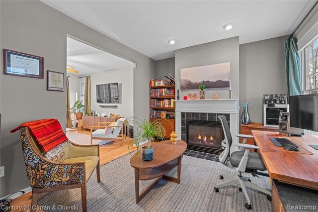 43107 Emerson Way, Novi, MI 48377