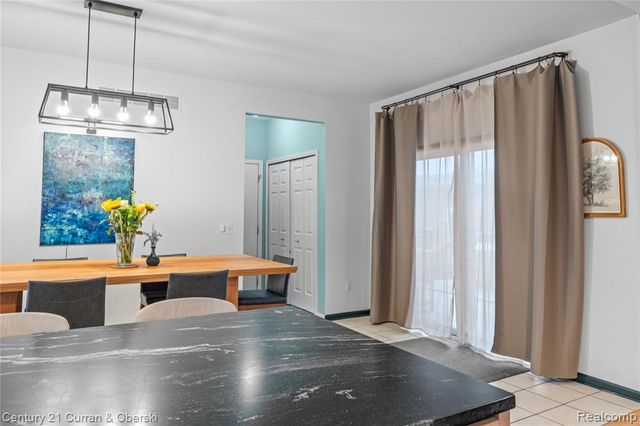 43107 Emerson Way, Novi, MI 48377