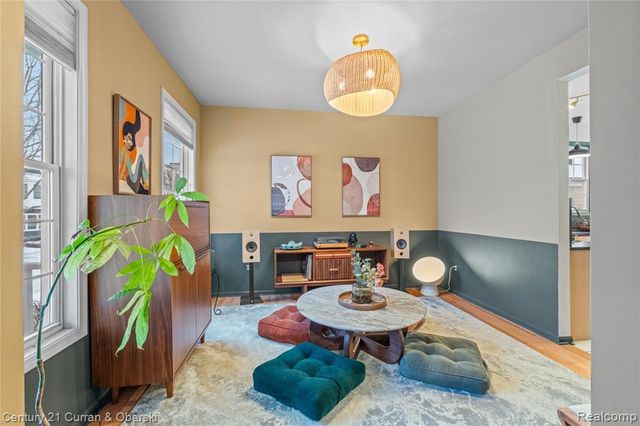 43107 Emerson Way, Novi, MI 48377