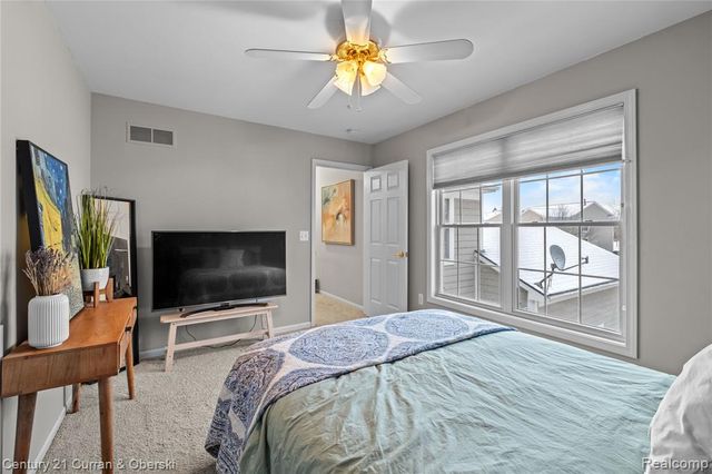 43107 Emerson Way, Novi, MI 48377