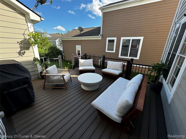 43107 Emerson Way, Novi, MI 48377