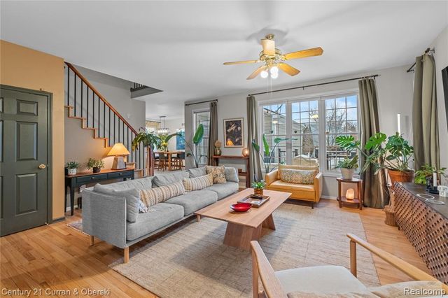 43107 Emerson Way, Novi, MI 48377