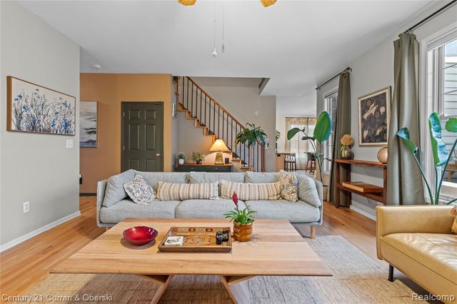 43107 Emerson Way, Novi, MI 48377