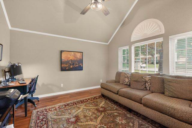 6917 Truxton Drive, Dallas, TX 75231