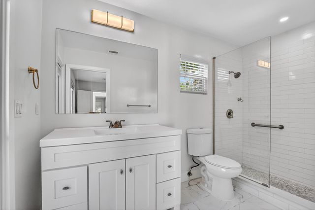 954 SE 7th St, Deerfield Beach, FL 33441