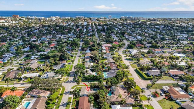 954 SE 7th St, Deerfield Beach, FL 33441