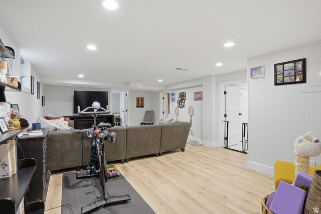 3657 S 2455 E, Salt Lake City, UT 84109