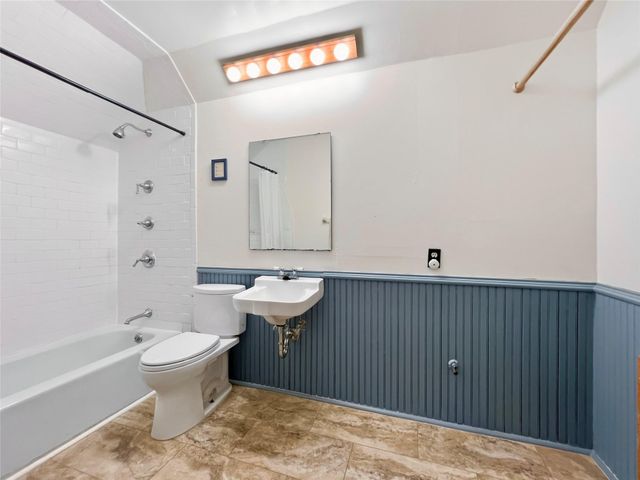 1010 Willow ST B, Austin, TX 78702