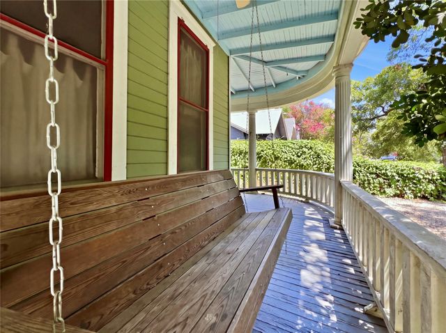1010 Willow ST B, Austin, TX 78702