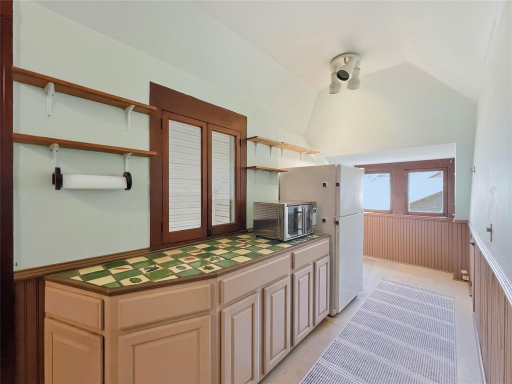 1010 Willow ST B, Austin, TX 78702