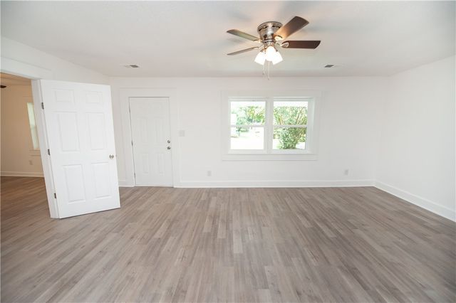 41 Gossnell Avenue, Inman, SC 29349