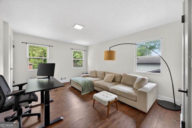 1392 Willow Trail SW, Atlanta, GA 30311