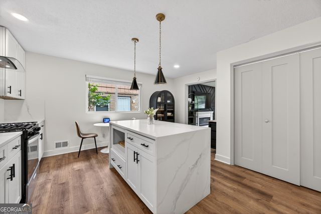 1392 Willow Trail SW, Atlanta, GA 30311