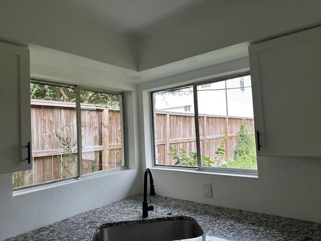 910 Oak Street, Houston, TX 77018