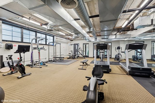 811 W 15th Place 513, Chicago, IL 60608