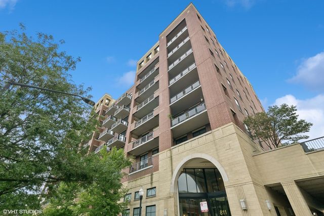 811 W 15th Place 513, Chicago, IL 60608