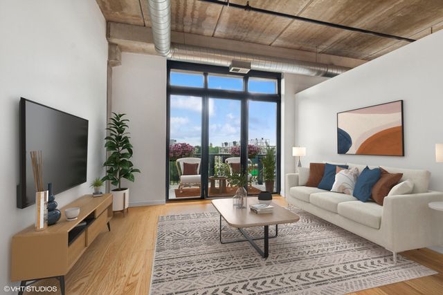 811 W 15th Place 513, Chicago, IL 60608