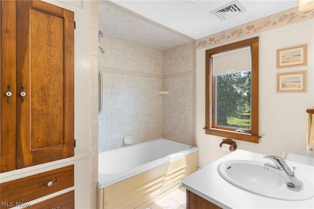 2855 Niles Vienna Road, Niles, OH 44446