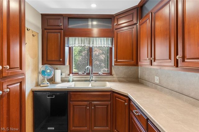 2855 Niles Vienna Road, Niles, OH 44446