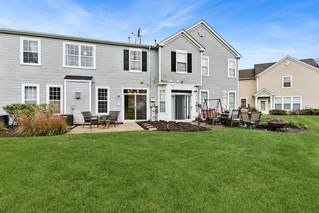 1242 Courtland Circle, Plainfield, IL 60586