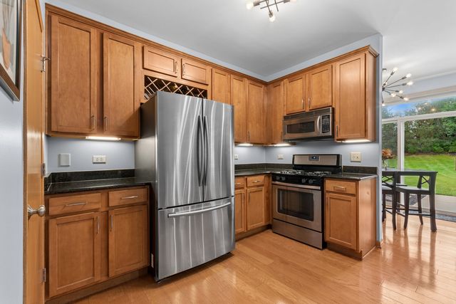 1242 Courtland Circle, Plainfield, IL 60586