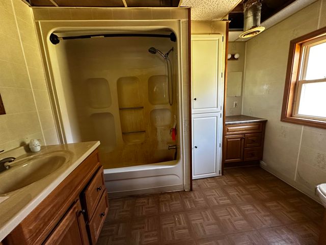 364 W Greenwood, Alger, MI 48610