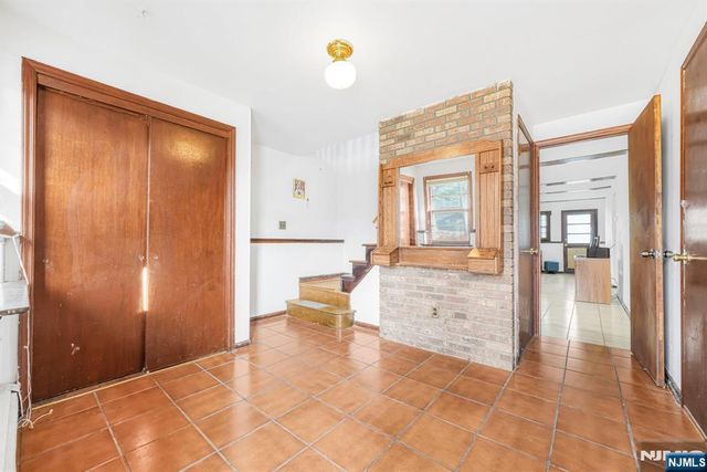 609 Monroe Avenue, Twp Of Washington, NJ 07676