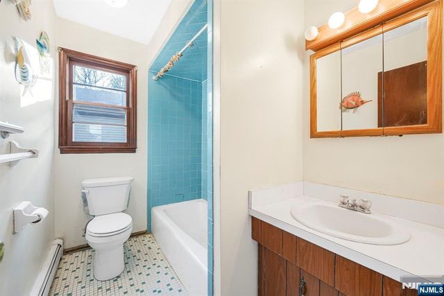 609 Monroe Avenue, Twp Of Washington, NJ 07676