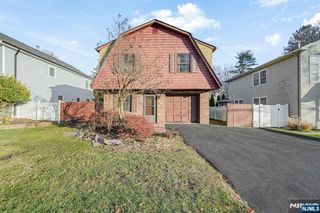 609 Monroe Avenue, Twp Of Washington, NJ 07676