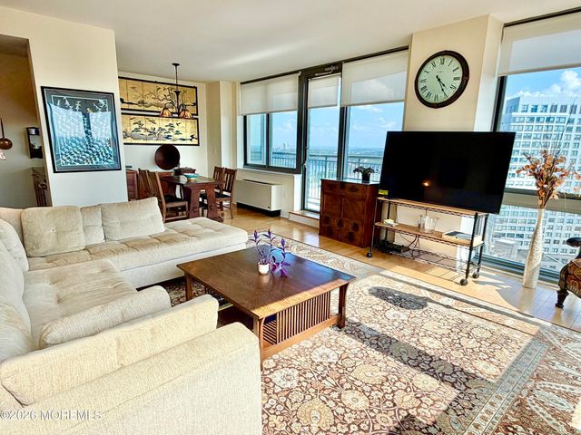 1 Spring Street 2204, New Brunswick, NJ 08901