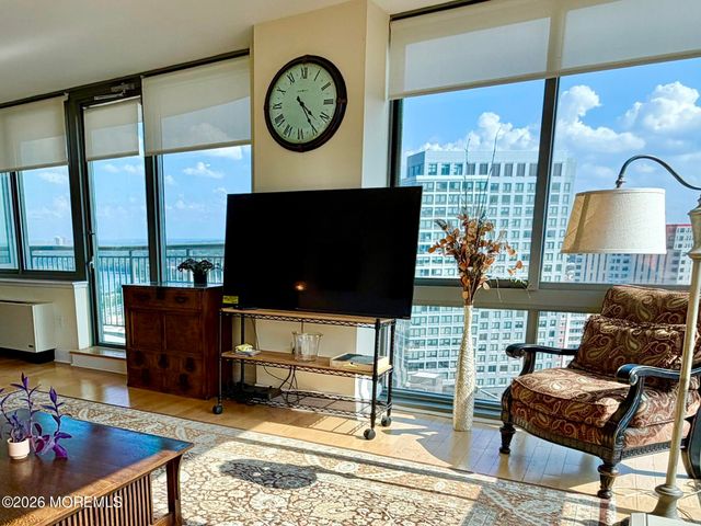 1 Spring Street 2204, New Brunswick, NJ 08901