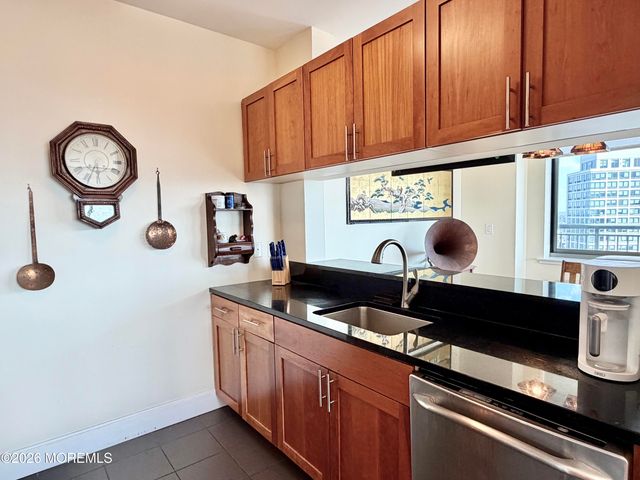 1 Spring Street 2204, New Brunswick, NJ 08901