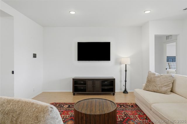 12216 N 130 Avenue, Collinsville, OK 74021