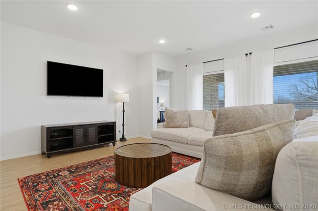 12216 N 130 Avenue, Collinsville, OK 74021