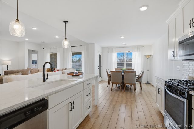 12216 N 130 Avenue, Collinsville, OK 74021