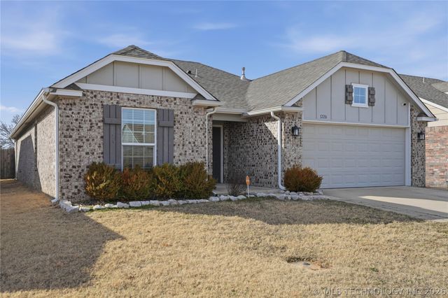 12216 N 130 Avenue, Collinsville, OK 74021