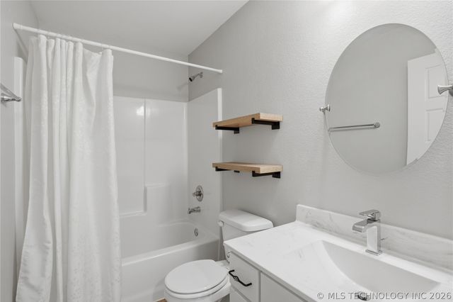 12216 N 130 Avenue, Collinsville, OK 74021