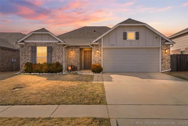 12216 N 130 Avenue, Collinsville, OK 74021