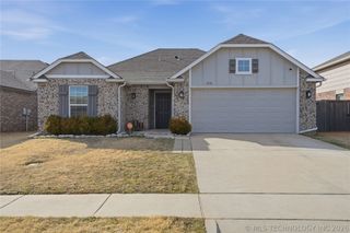 12216 N 130 Avenue, Collinsville, OK 74021