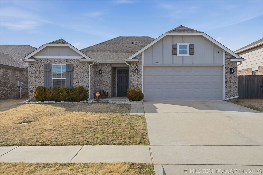 12216 N 130 Avenue, Collinsville, OK 74021