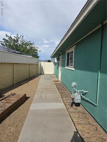 420 Huntly Road, Las Vegas, NV 89145